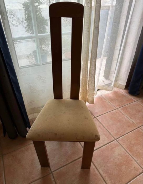 Conjunto de cadeiras em cerejeira