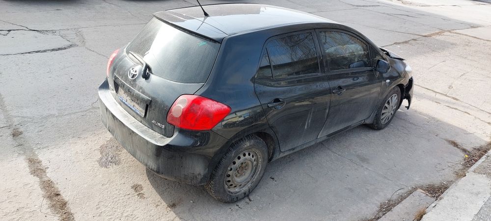 Розборка шрот Toyota Auris аурис Разборка розбір запчастини