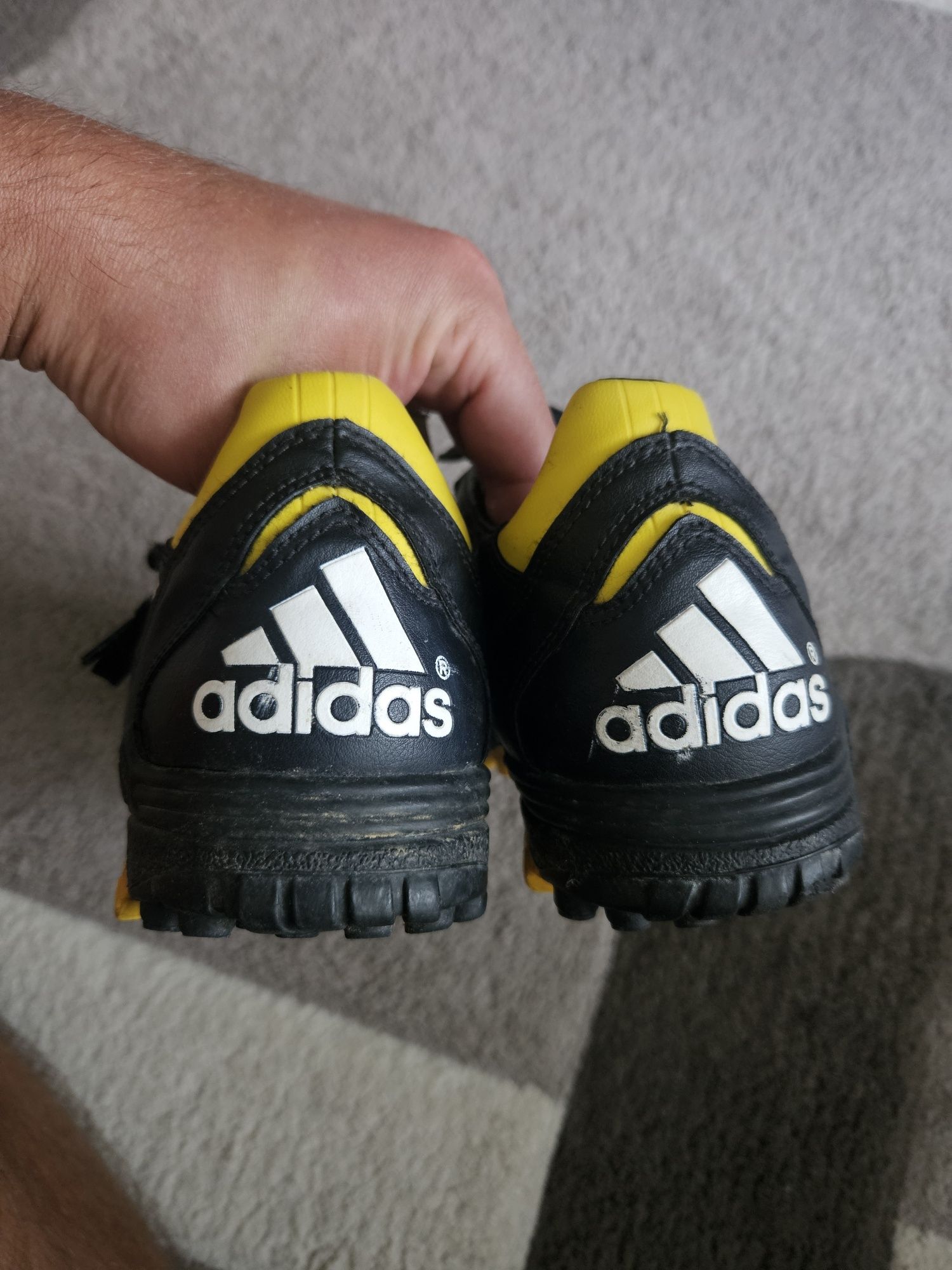 Сороканожки Adidas бутси футбол