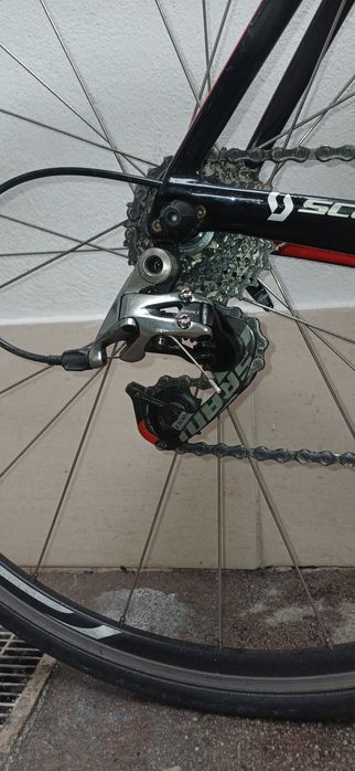 Bicicleta de Estrada SCOTT FOIL - Carbono - Grupo SRAM RED