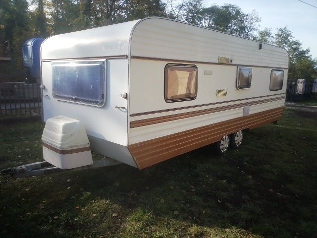 Pilnie sprzedam przyczepę kempingowa camping kamping cemping