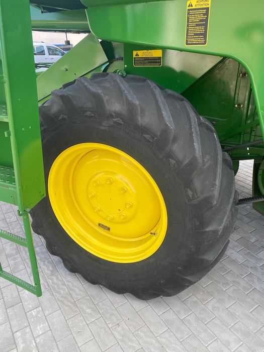 Комбайн John Deere 1055 3430 мот/год