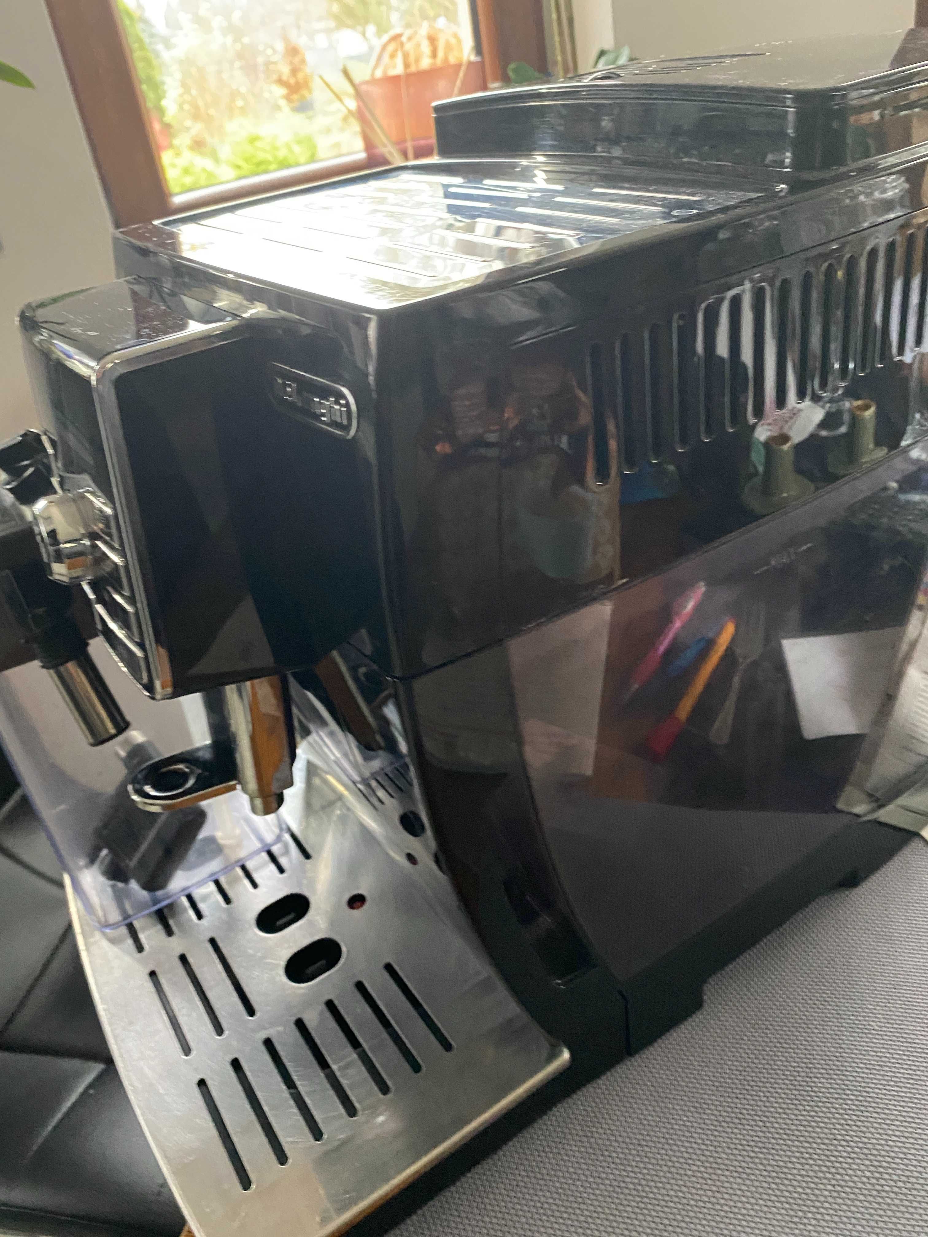 DeLonghi ECAM 25.462.B