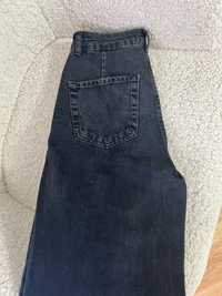 Чорні прямі джинси 36 розміру, стан ідеальний