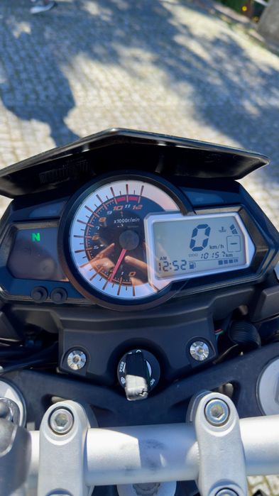 Vendo mota Benelli BN 251 de 2019, 249cc, em muito bom estado.