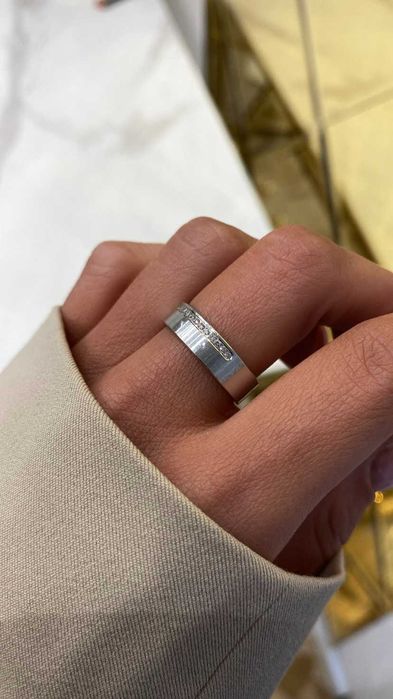 Obrączka z diamentami naturalnymi 0.16 CT