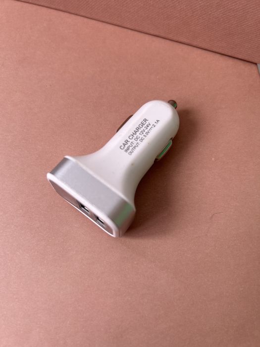 Адаптер автомобільний Sit&GO з вольтметром