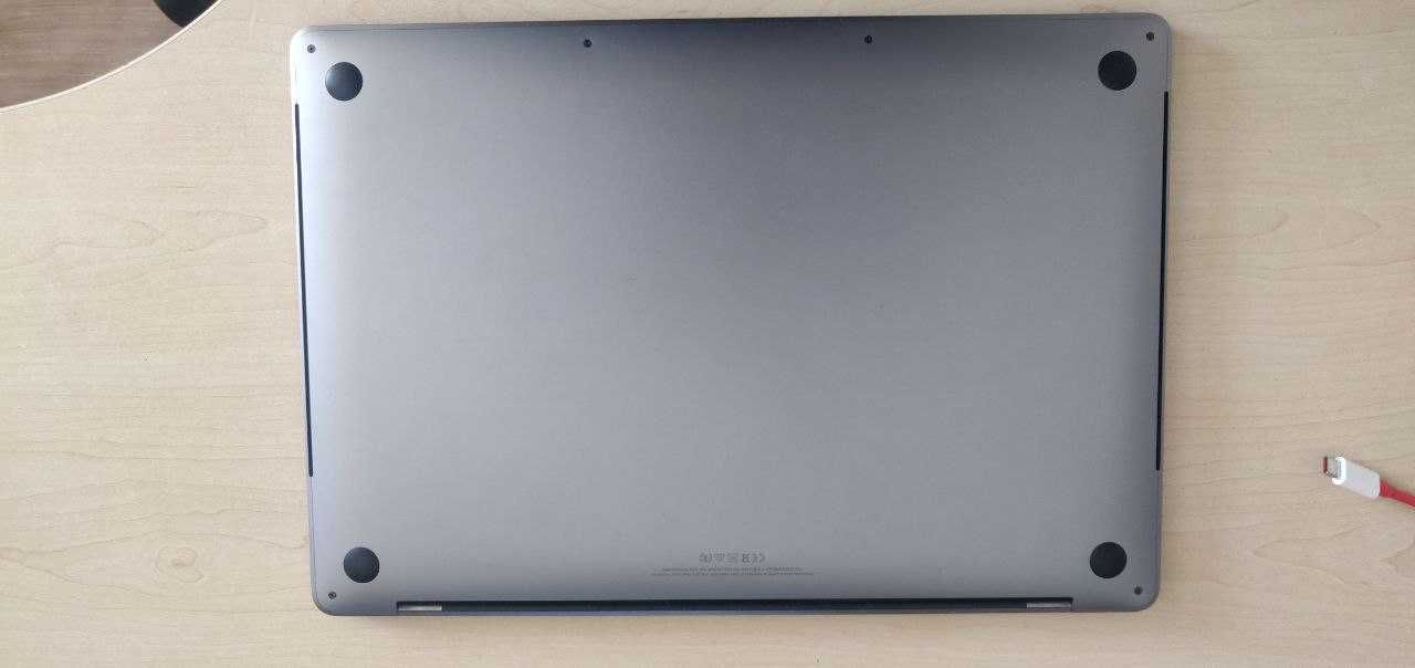 Macbook Pro MR932 2018 i7/16Gb/256Gb