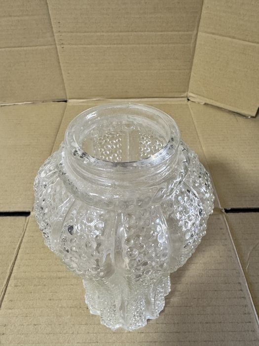 Abajur campânulas antigas em vidro trabalhado 2 formatos diferentes