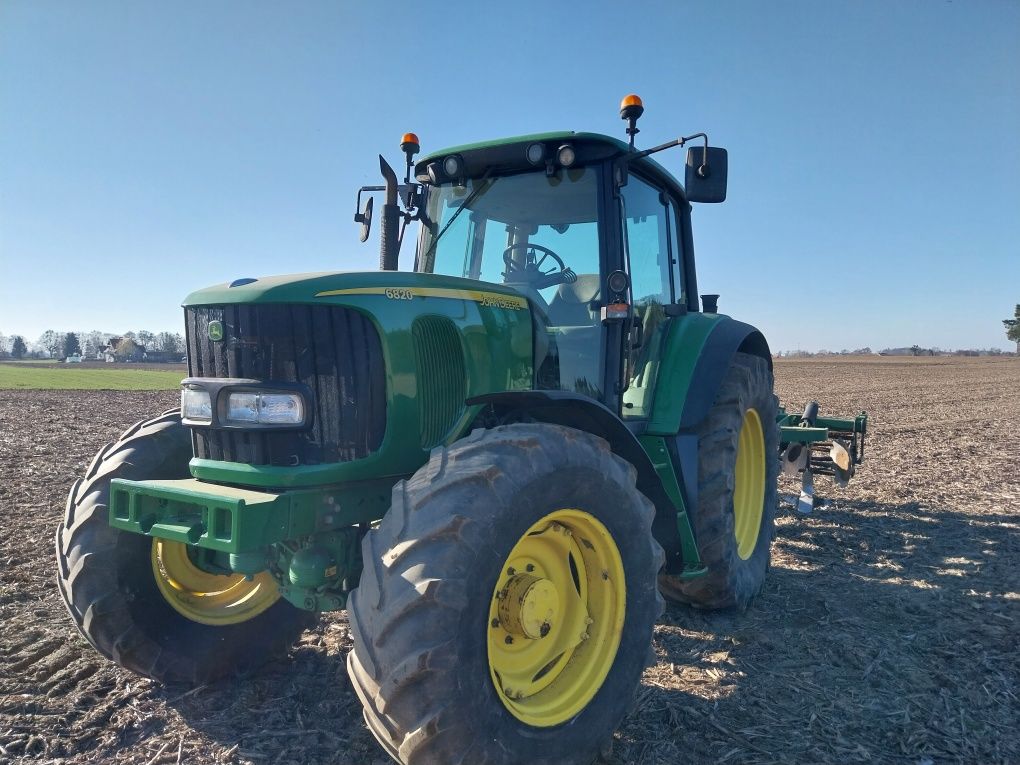 John Deere 6820 (6920,6620)