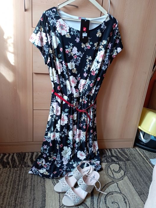 Elegancka sukienka i buty