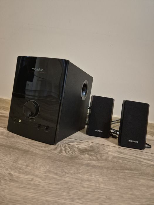 Głośniki Microlab M500 2.1 + Bluetooth. Bardzo głośne, z mocnym basem.
