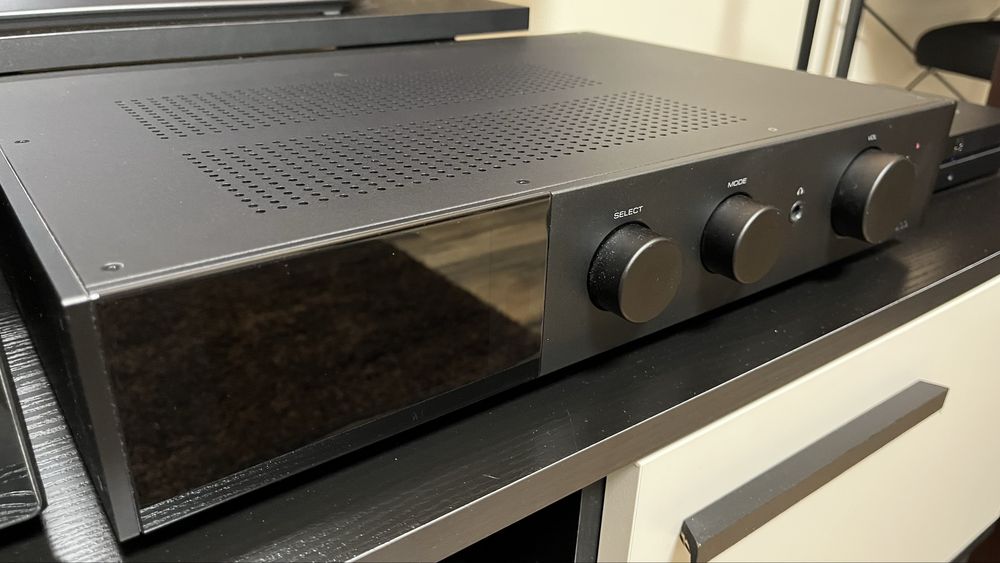 Audiolab 9000a. Stan idealny. Data zakupu: styczeń 2024.