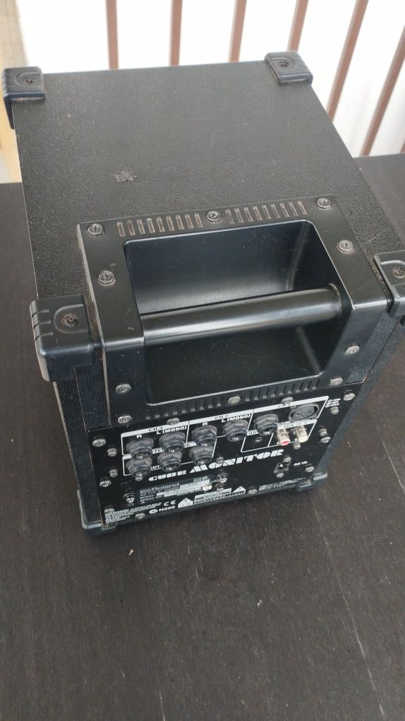 Amplificador Cube Monitor Roland Cm30
