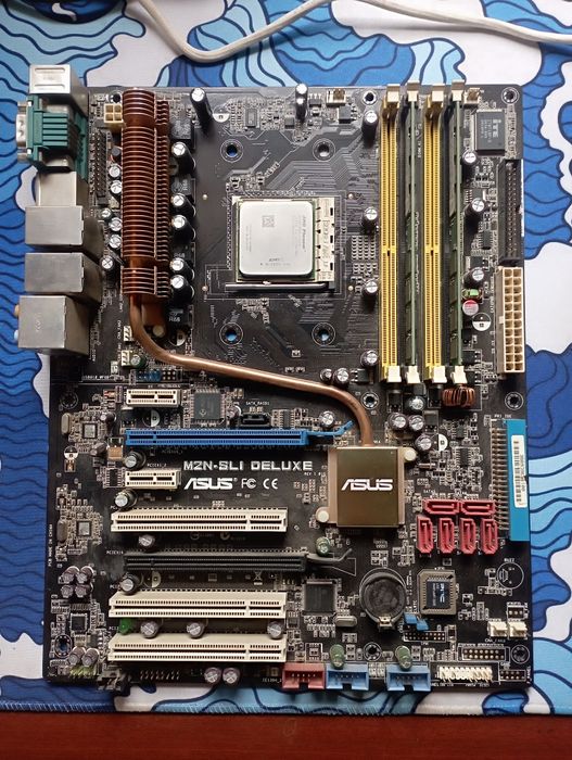 Комплект: материнская плата, процессор, озу.