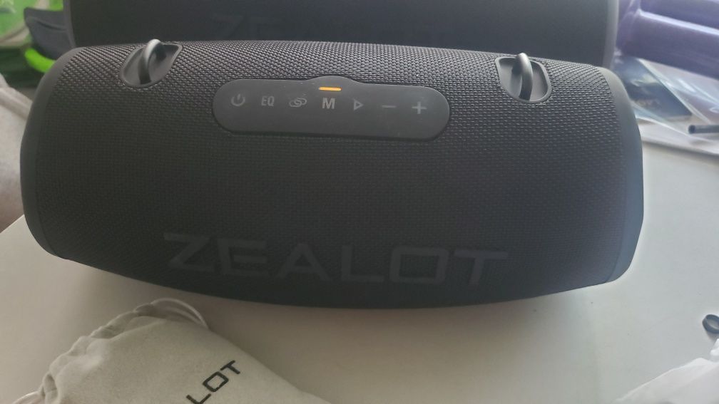 Блютуз колонка zealot s87, Нова, в упаковці, потужна. 80 Вт.