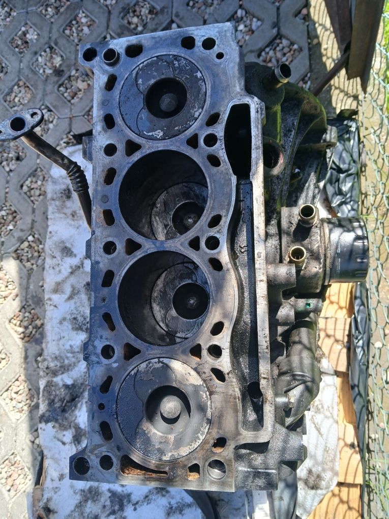 Silnik, blok, słupek, Renault Laguna, Scenic, Trafic, 1.9 dci,120km.