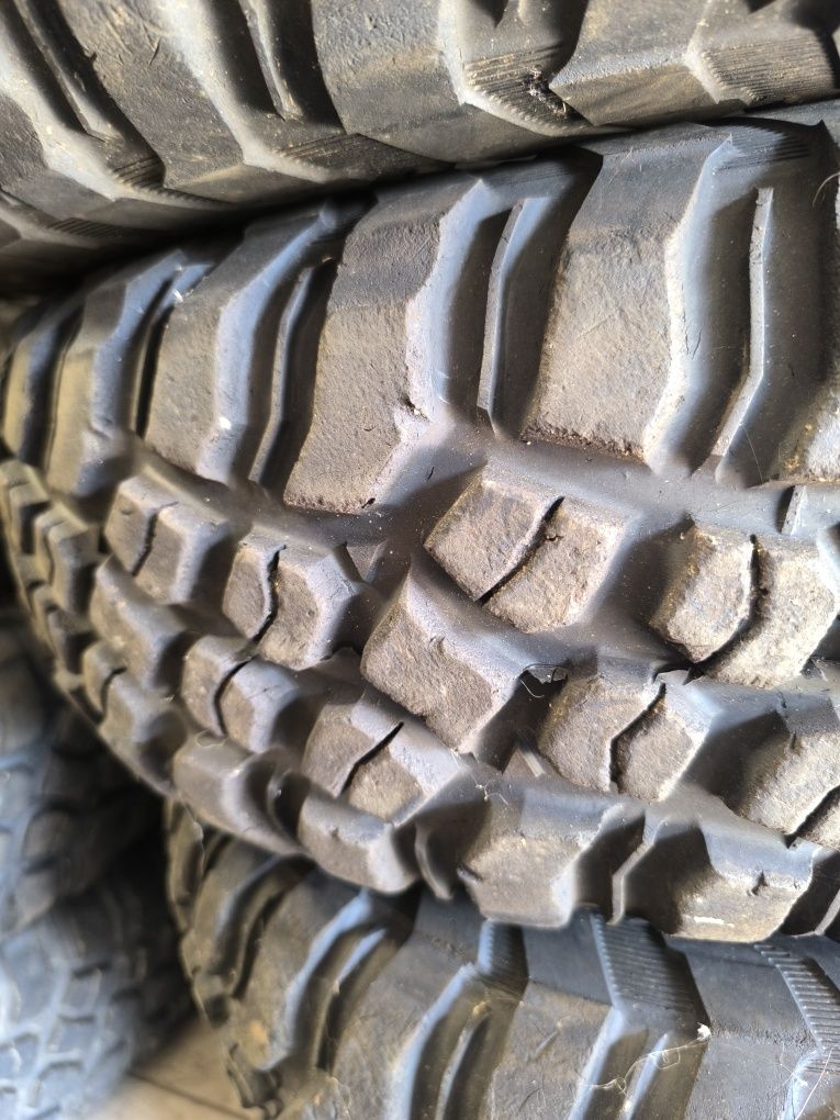 Pneus bf Goodrich 30X10.R14