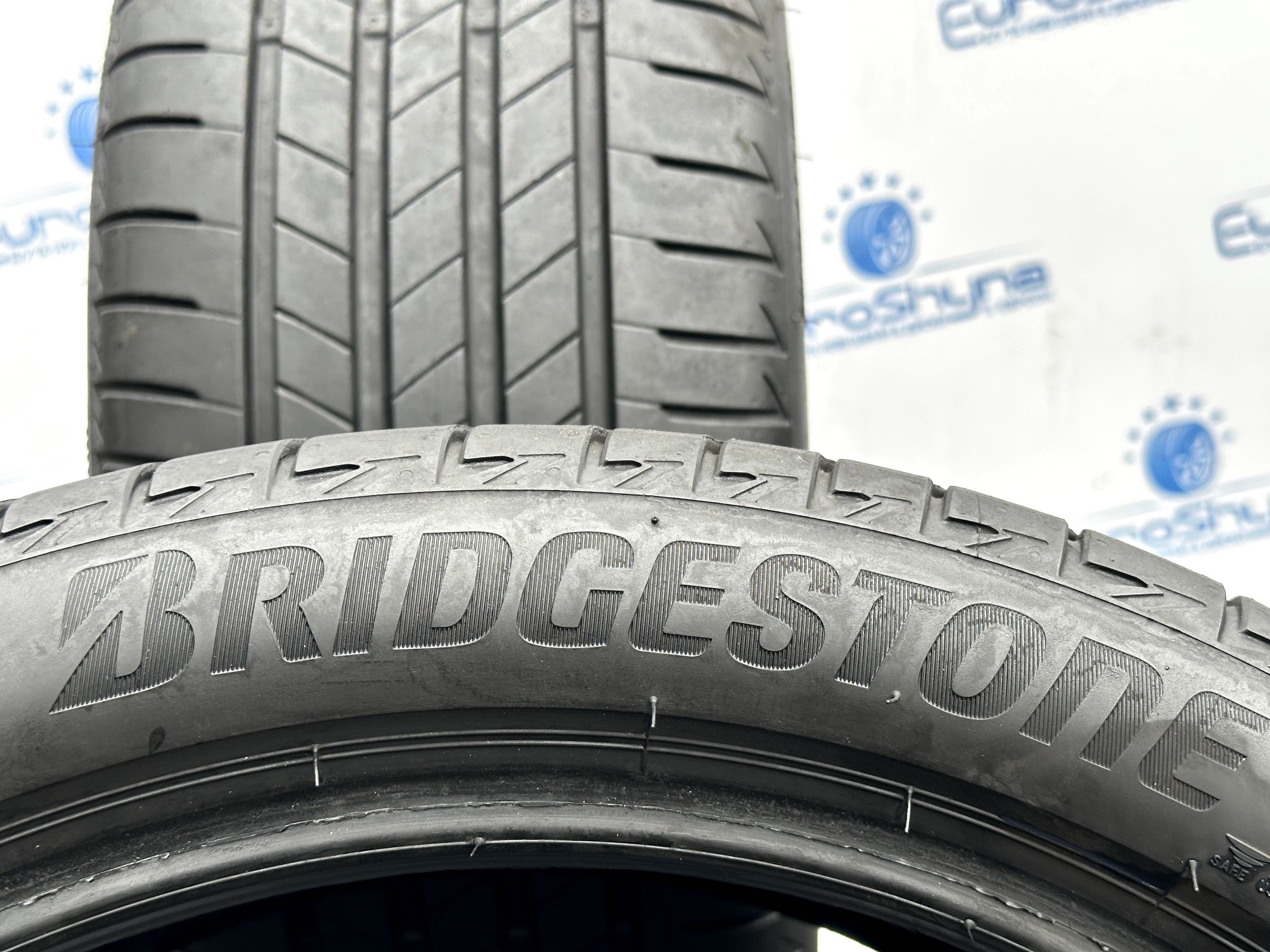 Літні шини 245 40 R19 98Y Bridgestone Turanza t005