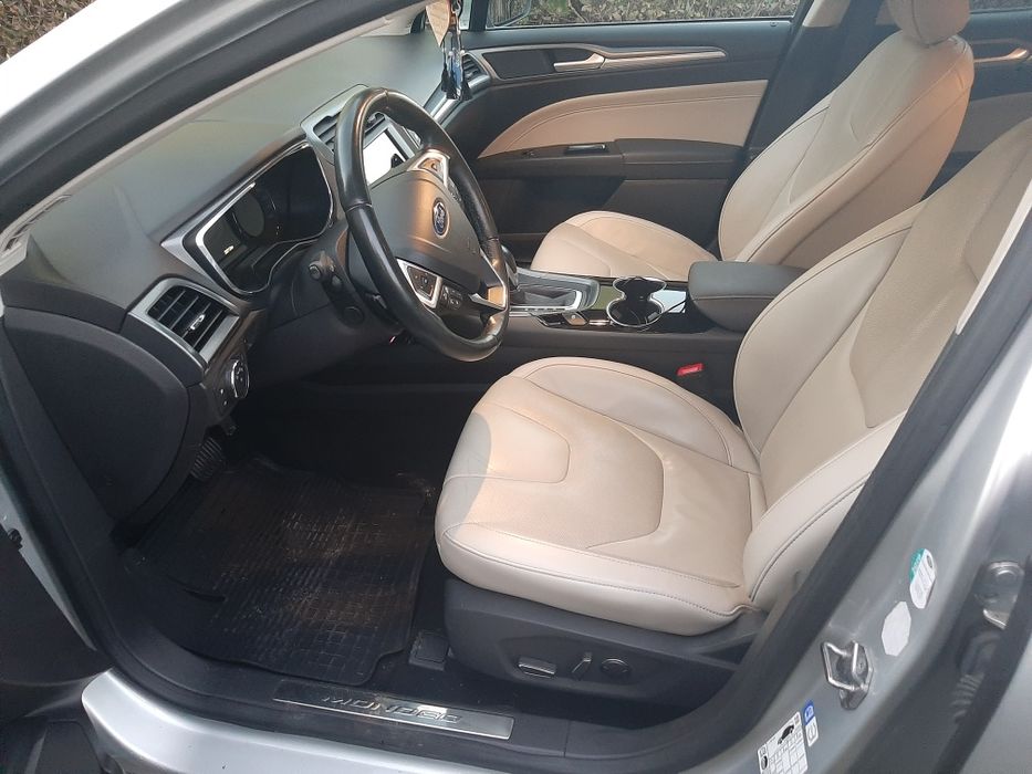 Ford mondeo  2.0 TDCI 180km TITANIUM  jasne skóry automat full led dyn