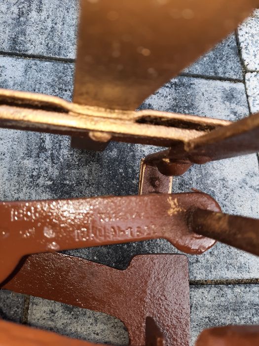 Sprzedam starą wagę.