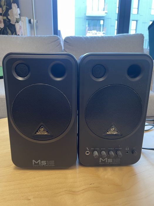 Behringer M16 - aktywne monitory studyjne