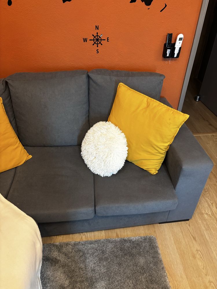 Vendo sofá com chaise longue