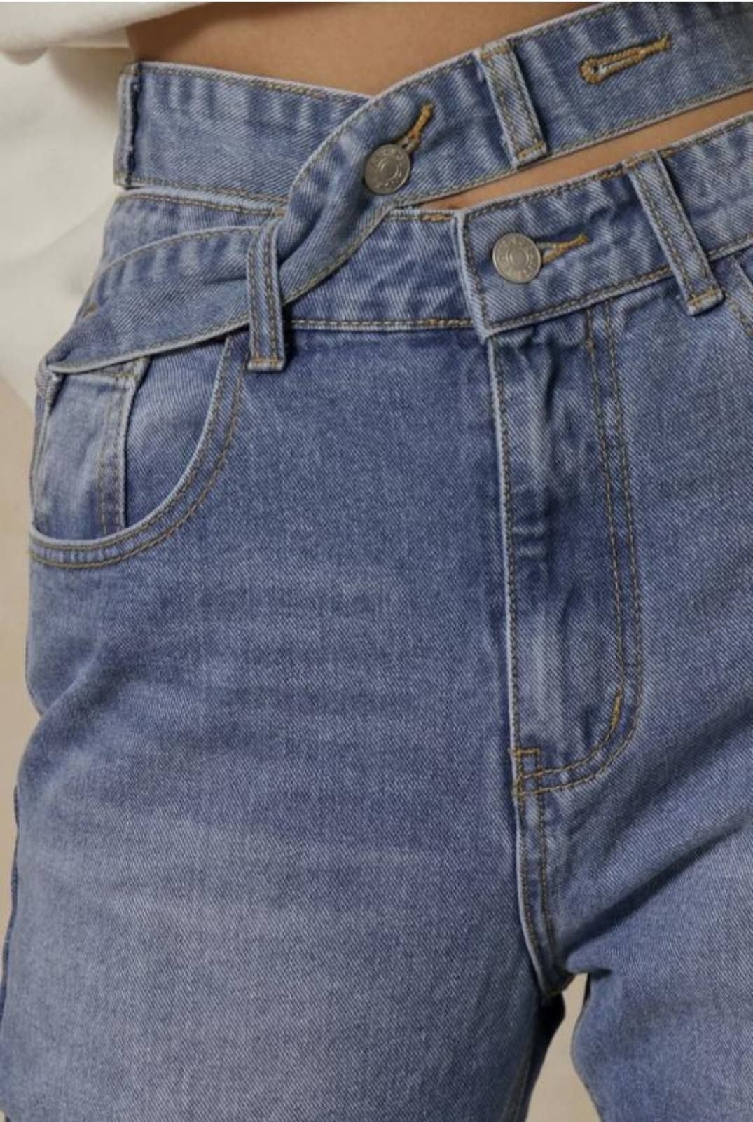 Жіночі джинси бренду Misspap