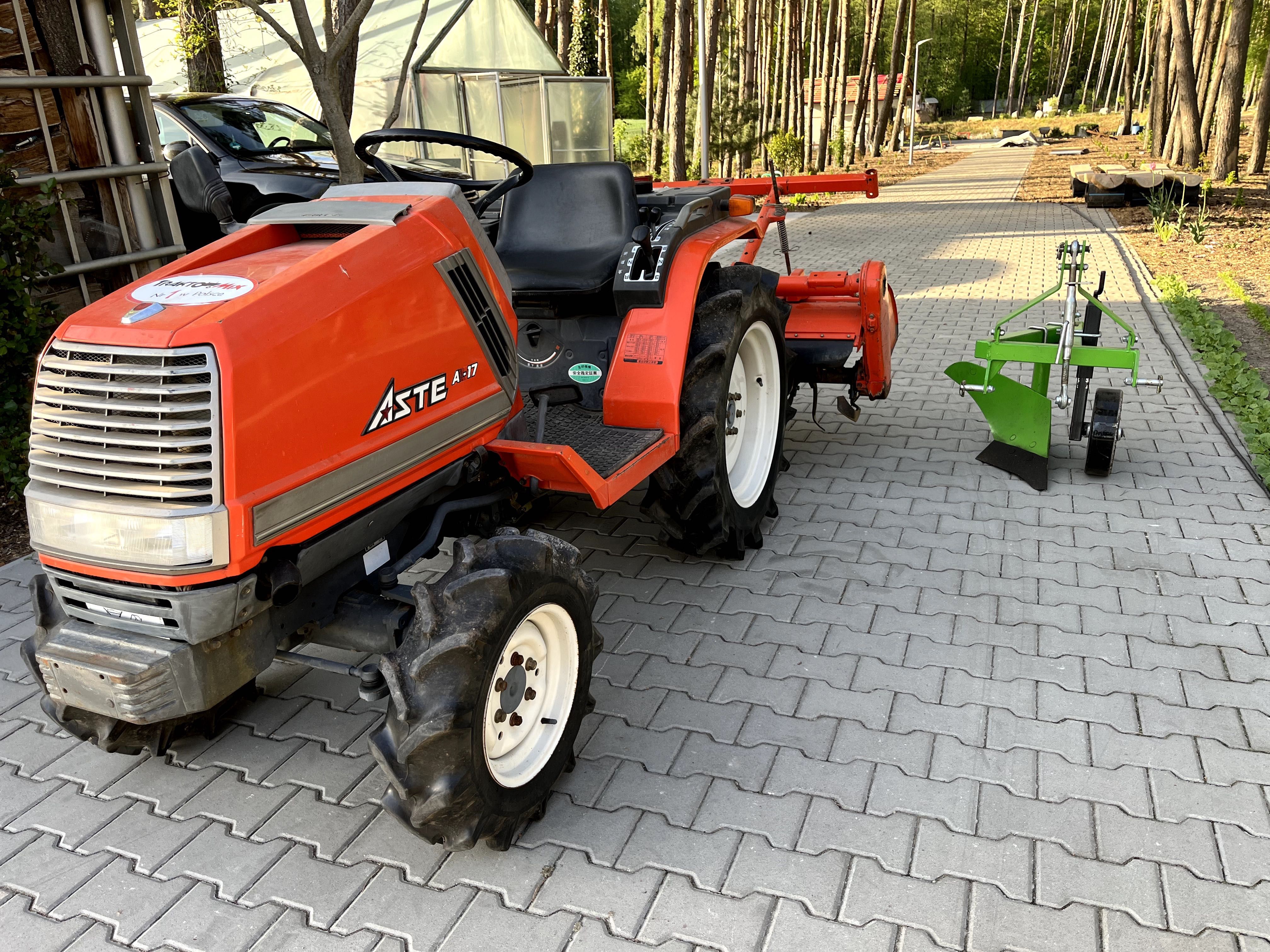 Traktorek Kubota Aste A17 4x4