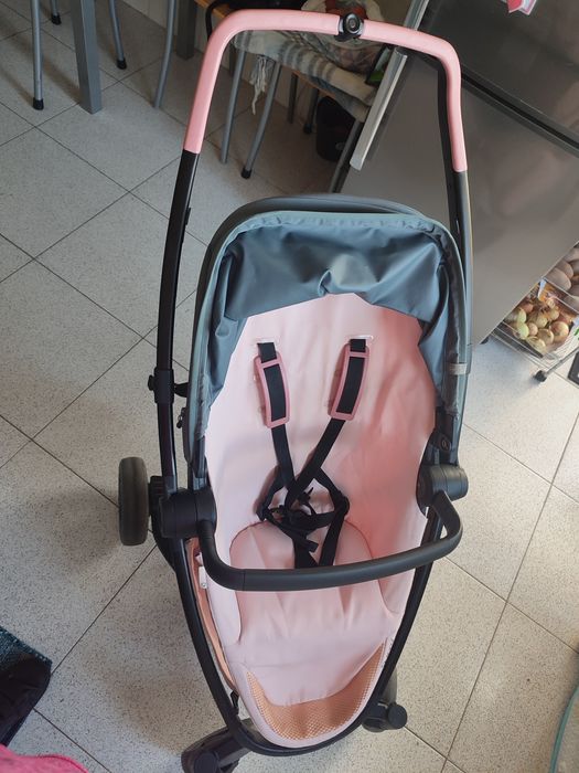 Carrinho Quinny rosa