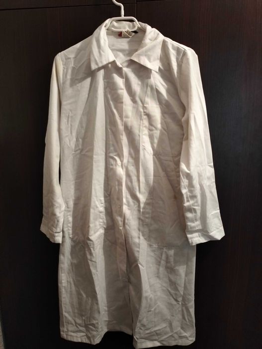 Fartuch laboratoryjny z długim rękawem