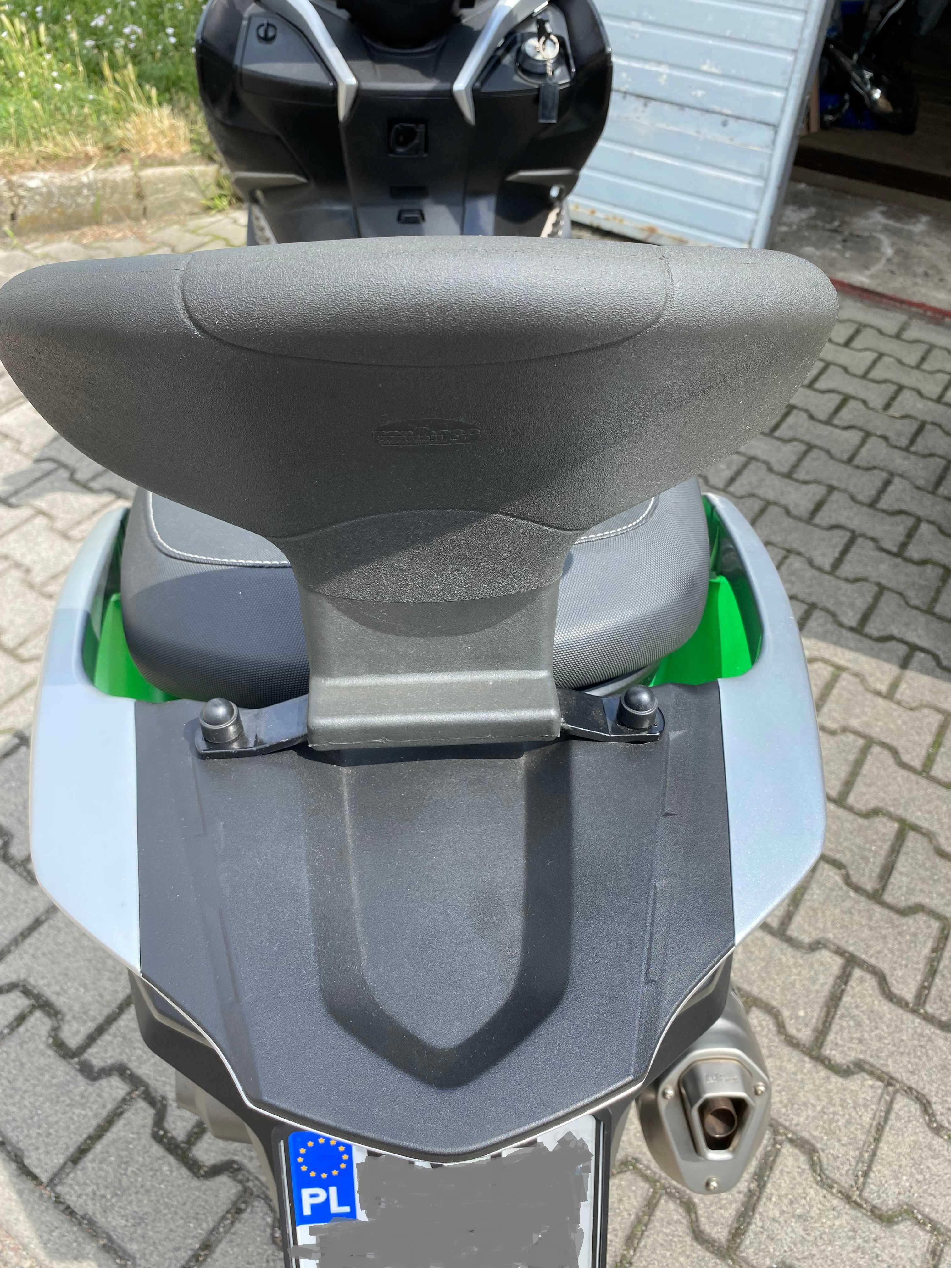 Oparcie pasażera Kawasaki J 300 J 125 Kymco Downtown