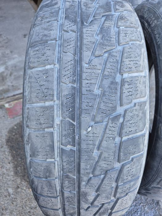Продам зимові шини 205/60 R16 ціна за комплект 3000 грн