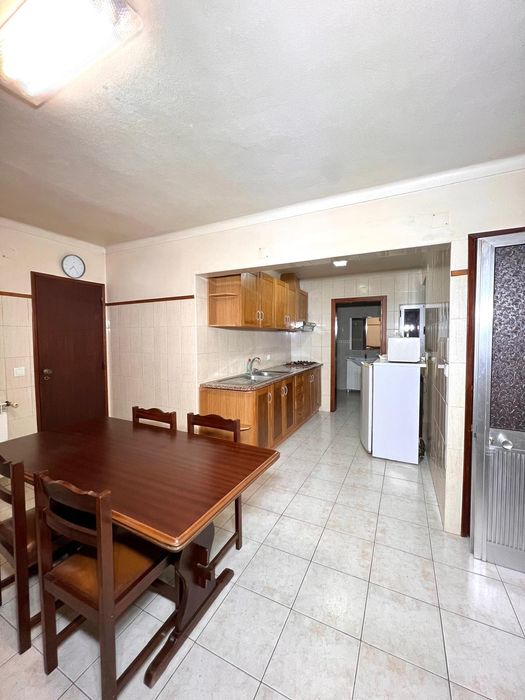 Arrenda se moradia T2