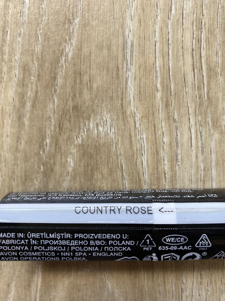 Avon Ultramatowa szminka Country Rose