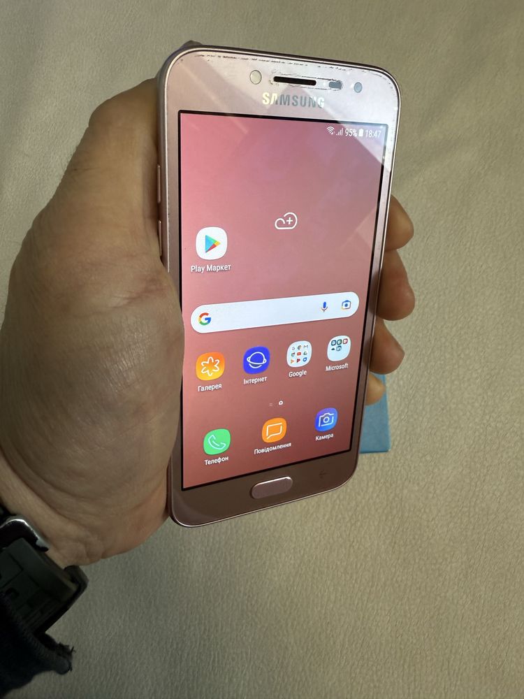 Б/у мобільний телефон Samsung J250 2+16