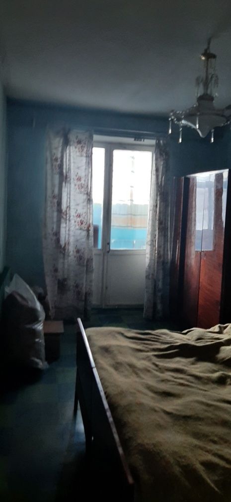 продається 3х кімнатна квартира