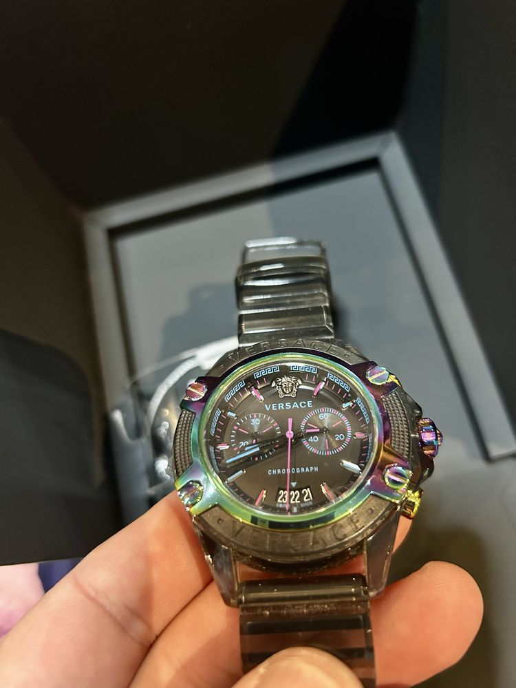 Zegarek Versace Icon Active VEZ701022