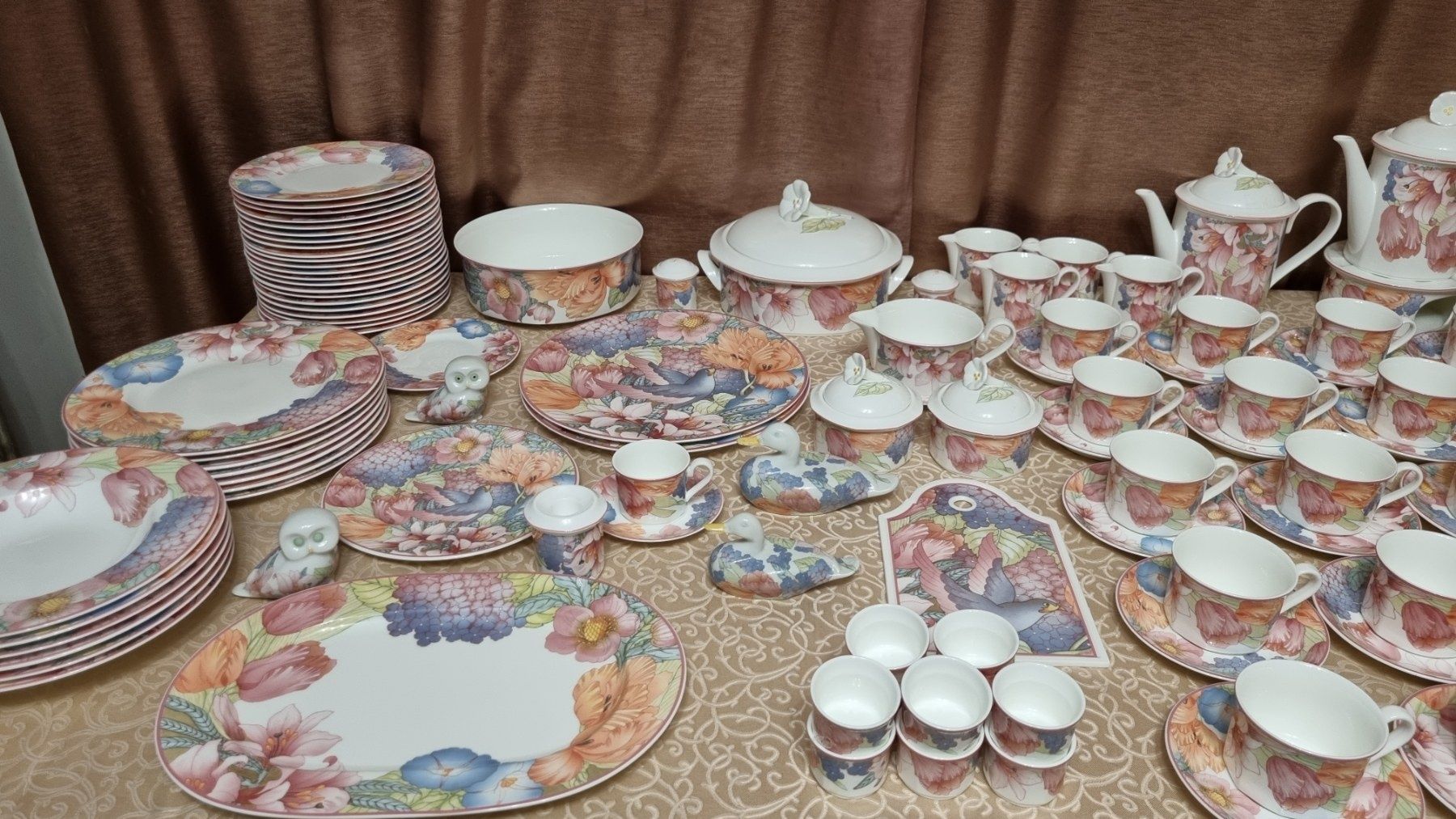 Дуже яскравий та досить рідкісний сервіз Villeroy&Boch Corolla. Поштуч