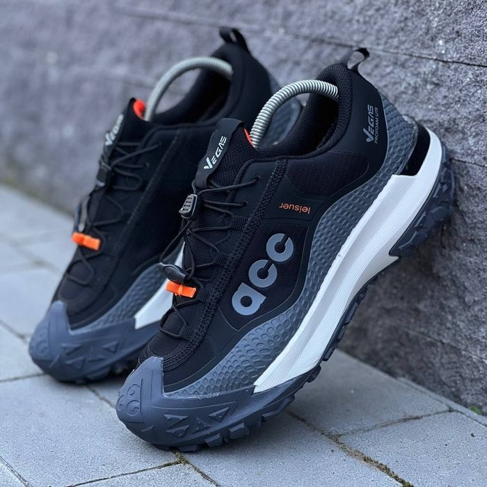 Термо кросівки ACG

• Розміри: 41(26 см), 42(26,5 см), 43(27,5 см), 44