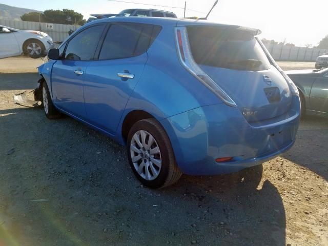 Продам капот НИССАН Лиф Nissan leaf запчасти 11-17гв