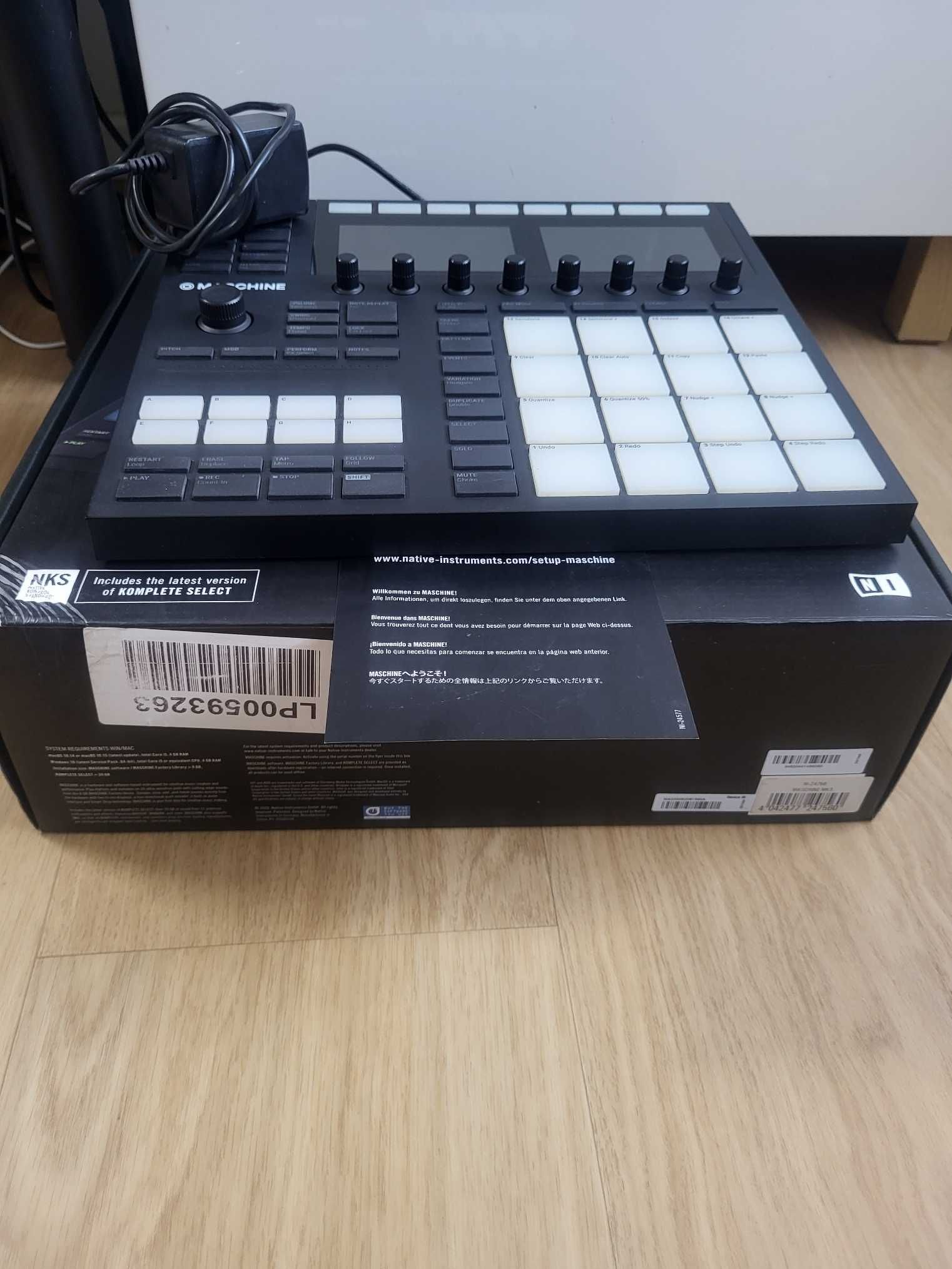 NI MASCHINE MK3 + Oprogr. Maschine 3.0 i Komplete 15 Select