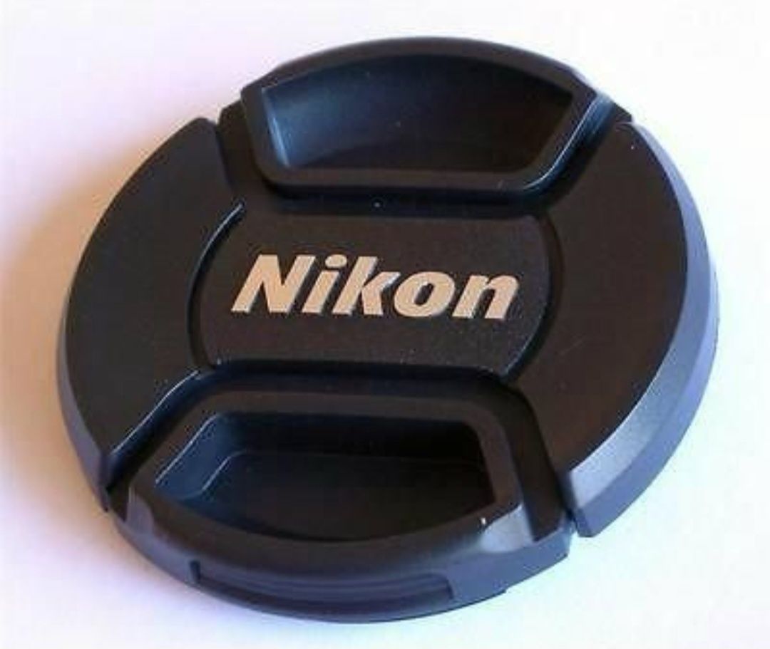 Кришка об'єктива Nikon 52 mm зі шнурком. Внутрішній зажим