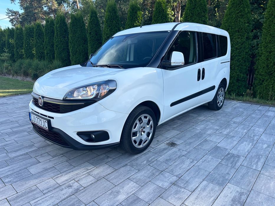 Wynajem auto dostawcze Fiat Doblo