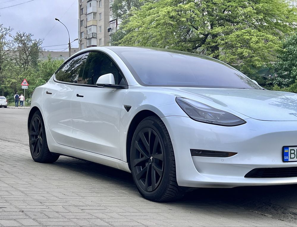 Ковпаки колпаки Tesla model 3 r18 нові