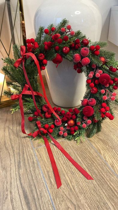 Wianek świąteczny na drzwi