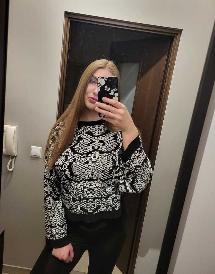 Gruby mięsisty sweter z wężowym wzorem L Gina Tricot  unikatowy wzór