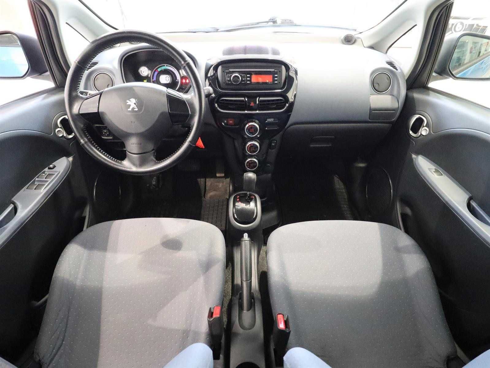 Peugeot iOn 2015, 2 комплекти коліс з дисками, один власник