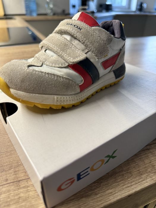 Кросівки  Geox в гарному сьані