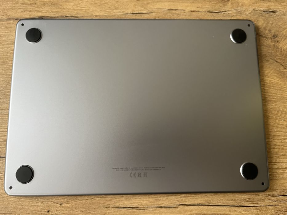 MacBook Air M2 2022 8GB RAM | 256GB SSD